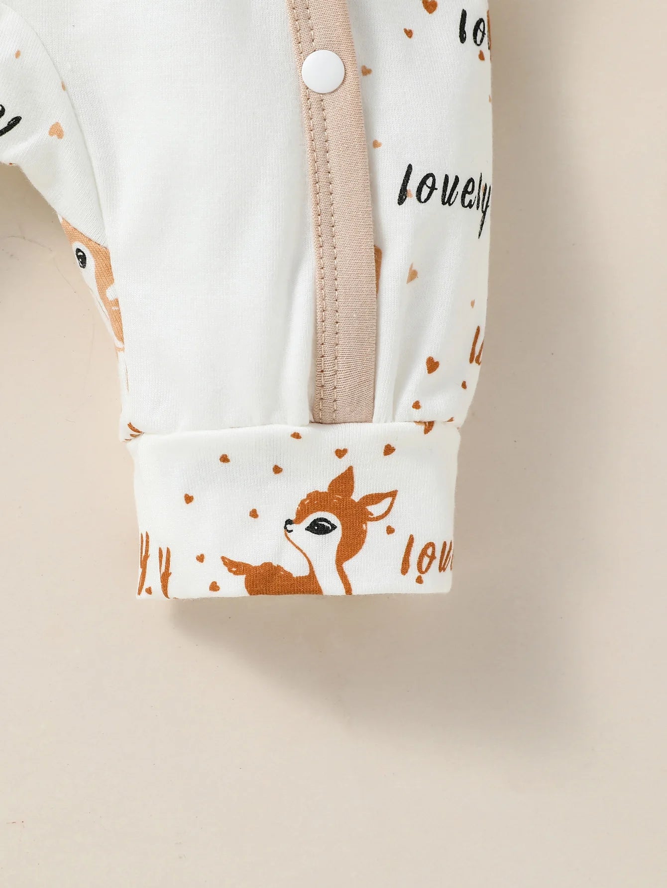 4PCS Baby Animal Print Set – Long Sleeve Romper with Bib, Hat & Gloves
