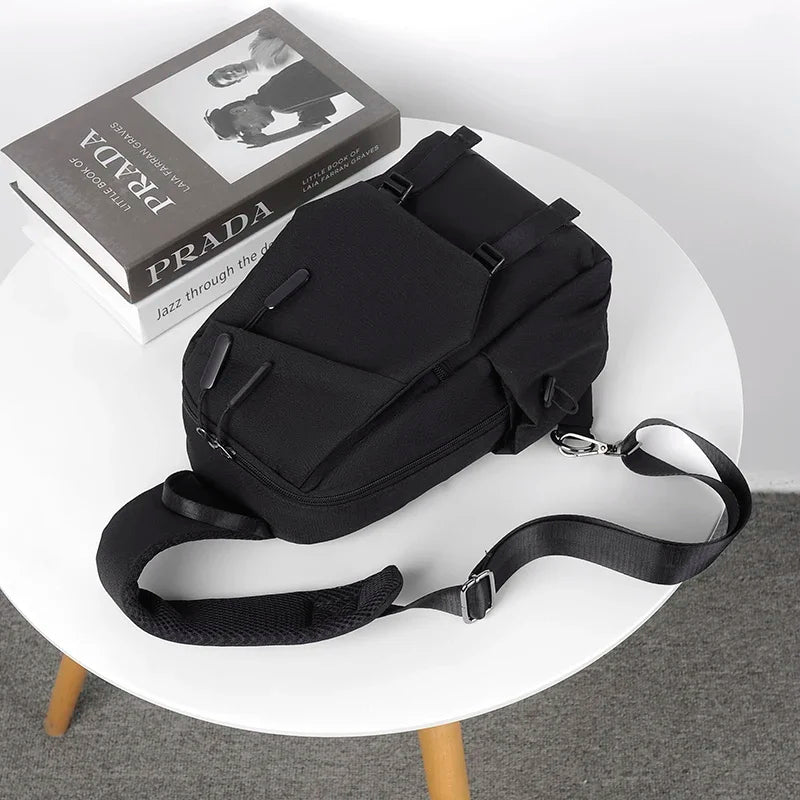 Men’s Premium Crossbody Chest Bag – Modern Style for Everyday Adventure