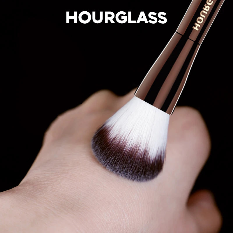 Hourglass Makeup Brush No. 17
