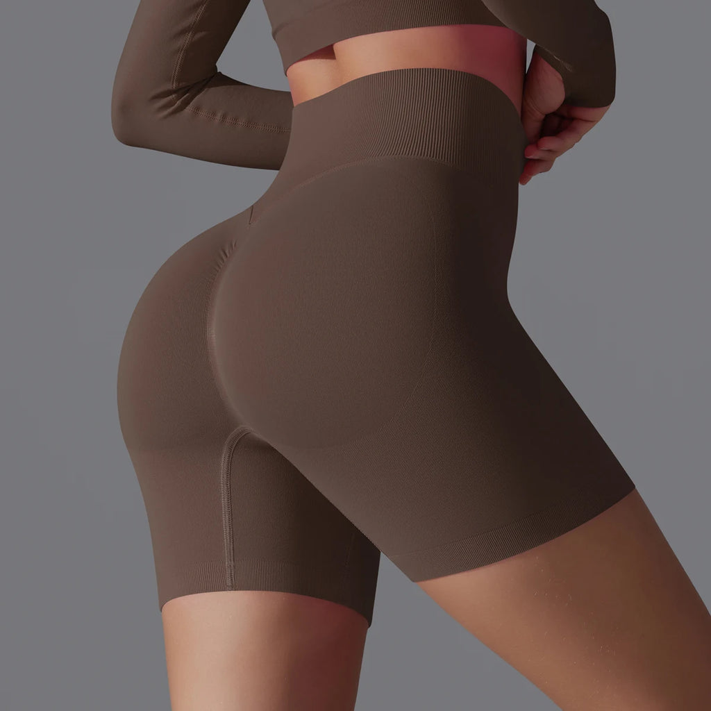 Women’s Seamless Yoga Shorts – Sculpting Comfort with Athletic Elegance