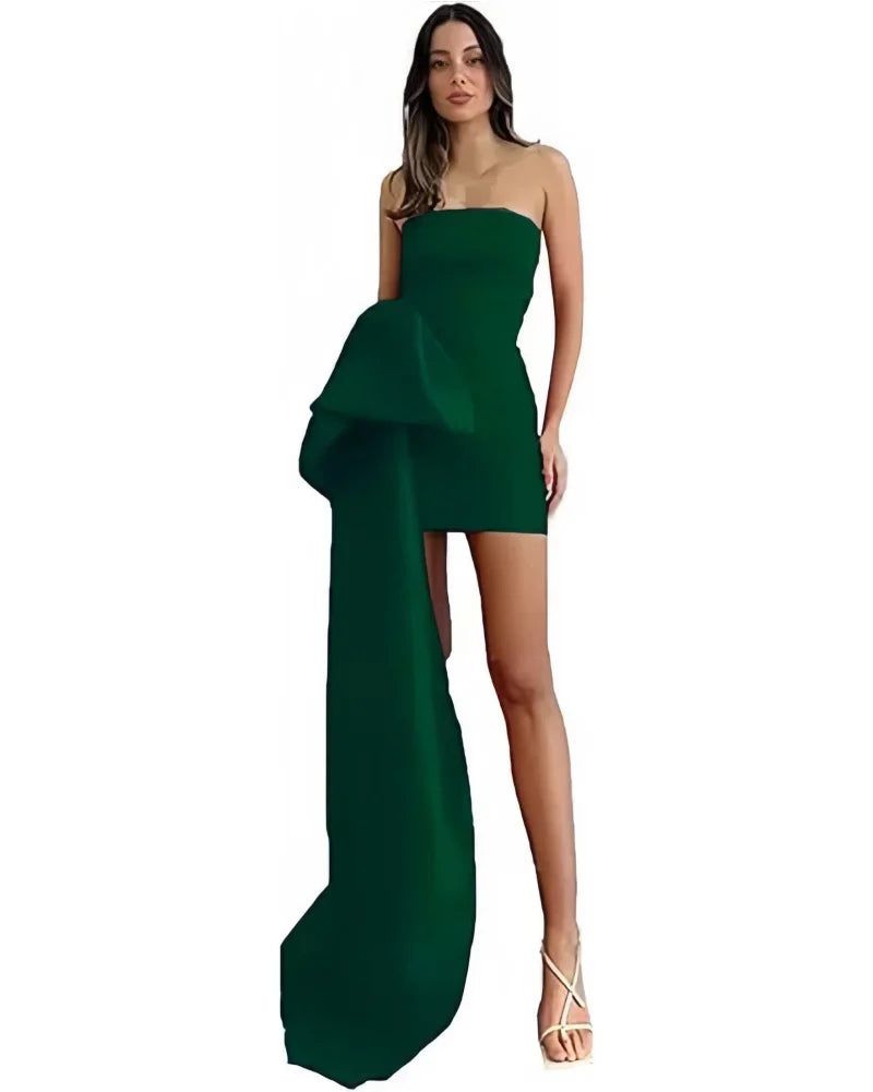 Make a bold and stylish entrance in this elegant satin homecoming dress, designed to combine youthful charm with modern sophistication