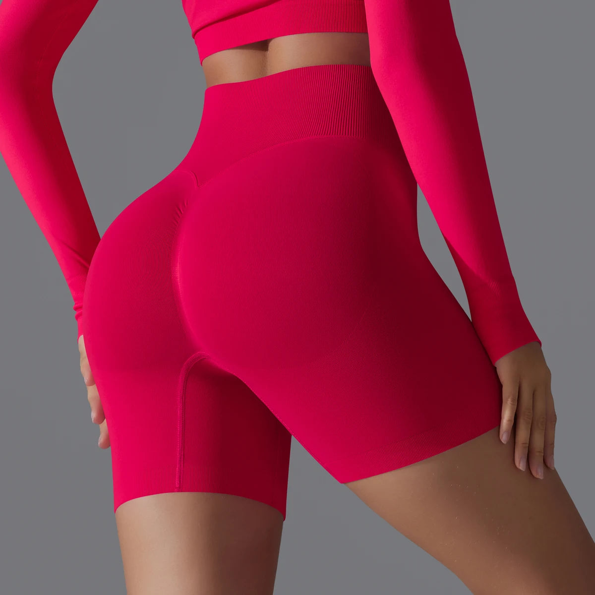 Women’s Seamless Yoga Shorts – Sculpting Comfort with Athletic Elegance