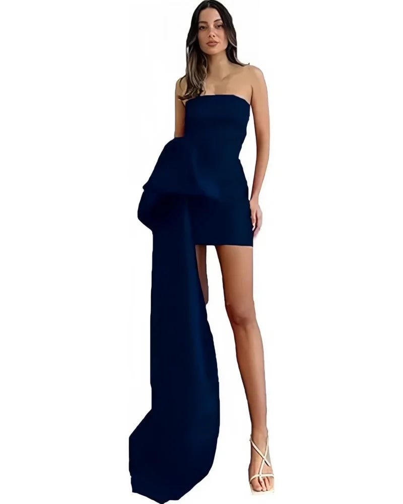 Make a bold and stylish entrance in this elegant satin homecoming dress, designed to combine youthful charm with modern sophistication
