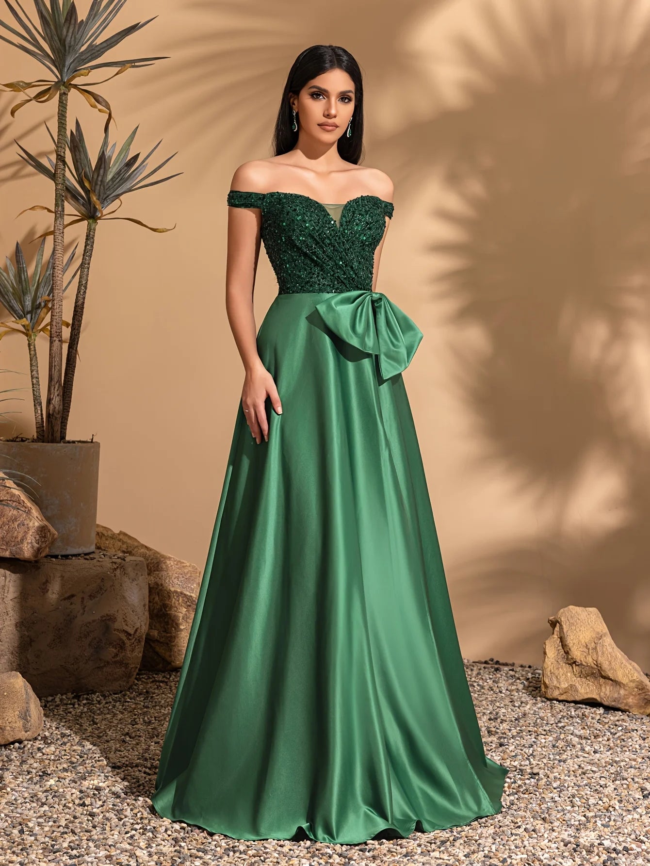 Make a sophisticated statement in this elegant one-shoulder evening dress, designed to blend timeless femininity with modern glamour