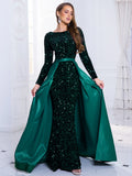 Make a breathtaking entrance in the elegant evening gowns from Romagic. Designed for modern sophistication