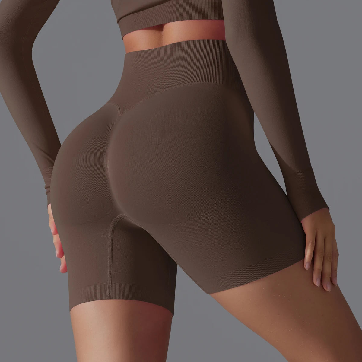 Women’s Seamless Yoga Shorts – Sculpting Comfort with Athletic Elegance