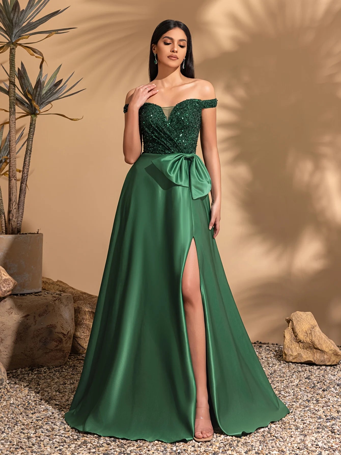 Make a sophisticated statement in this elegant one-shoulder evening dress, designed to blend timeless femininity with modern glamour