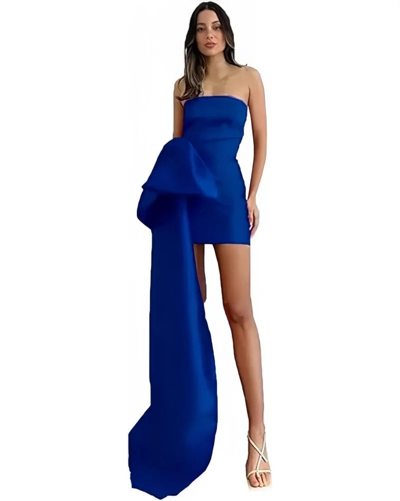Make a bold and stylish entrance in this elegant satin homecoming dress, designed to combine youthful charm with modern sophistication